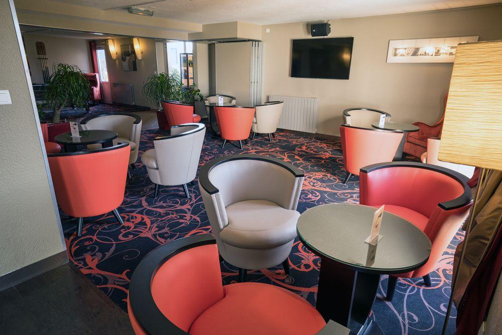Logis Hotel L'Oree De Chartres - Barjouville Εξωτερικό φωτογραφία