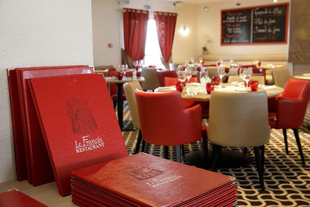 Logis Hotel L'Oree De Chartres - Barjouville Εξωτερικό φωτογραφία