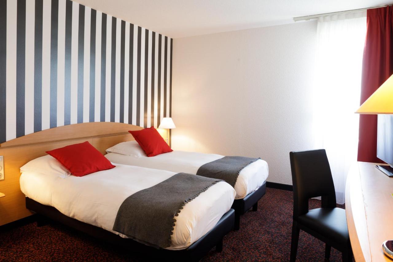 Logis Hotel L'Oree De Chartres - Barjouville Εξωτερικό φωτογραφία