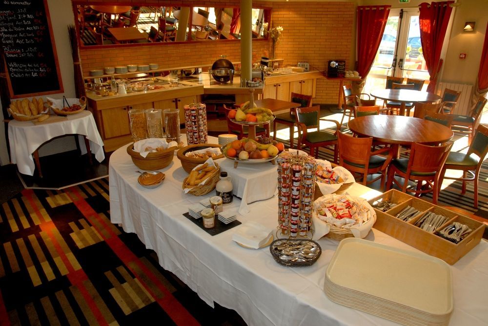 Logis Hotel L'Oree De Chartres - Barjouville Εξωτερικό φωτογραφία