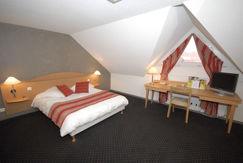 Logis Hotel L'Oree De Chartres - Barjouville Εξωτερικό φωτογραφία