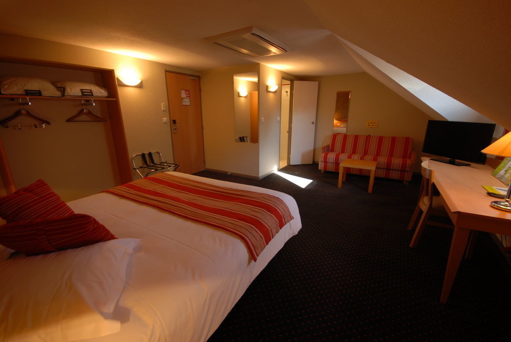 Logis Hotel L'Oree De Chartres - Barjouville Εξωτερικό φωτογραφία